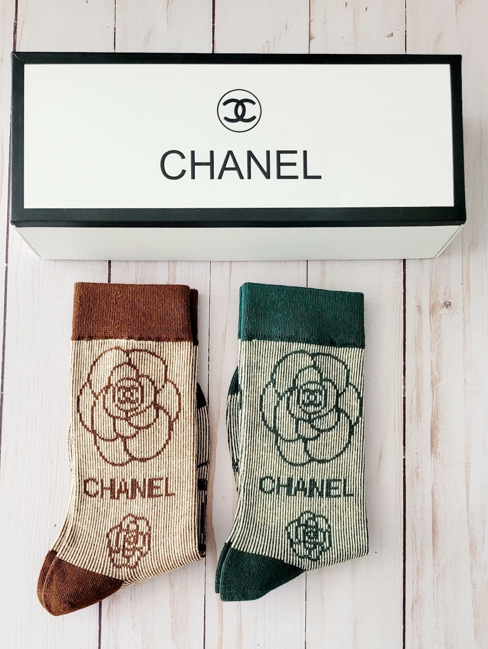 ✨️CHANEL ✨️Camellia Logo ✨️Crew Socks - Picture 7 of 7